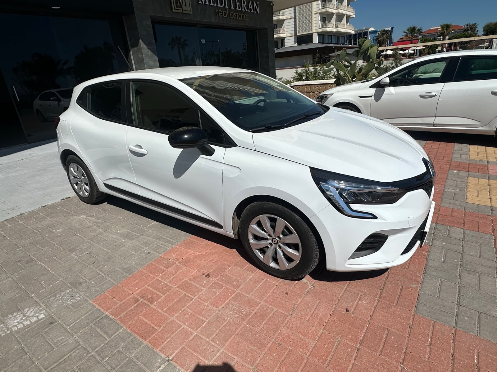 Renault Clio автомат — аренда авто в Алании VA MOTORS